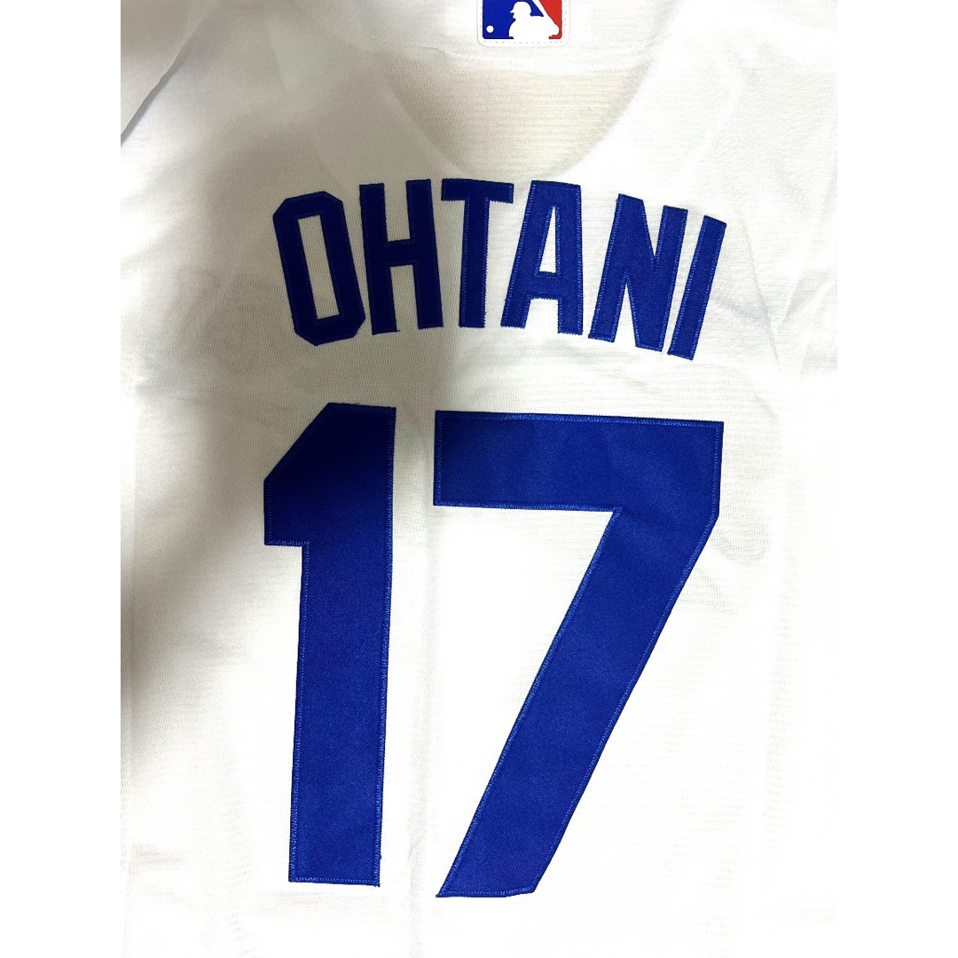 タグ付き　大谷翔平　OHTANI  17 ドジャース　レプリカユニフォーム　L袖丈28㎝