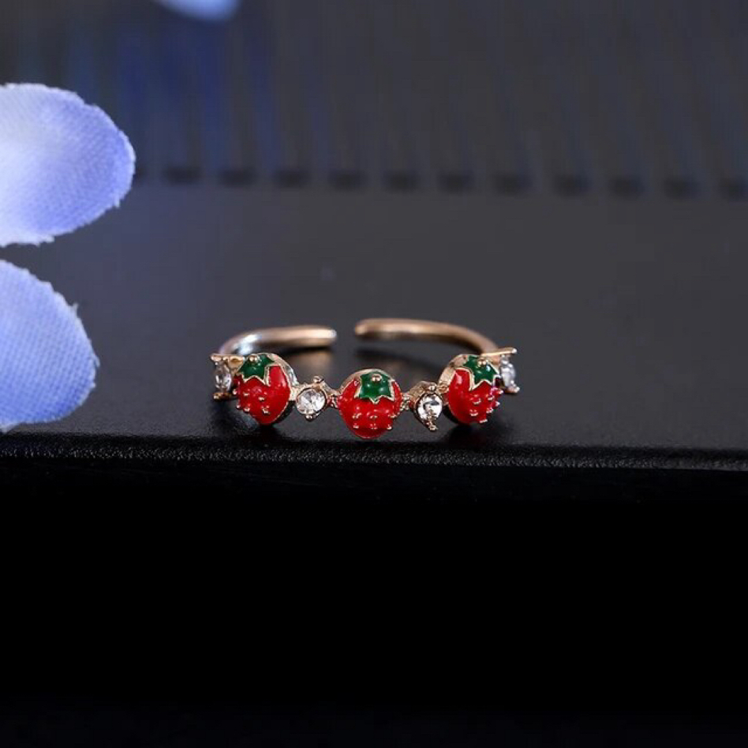 ギフトボックス付き　ローズゴールド　苺リング　フリーサイズ　プレゼント レディースのアクセサリー(リング(指輪))の商品写真