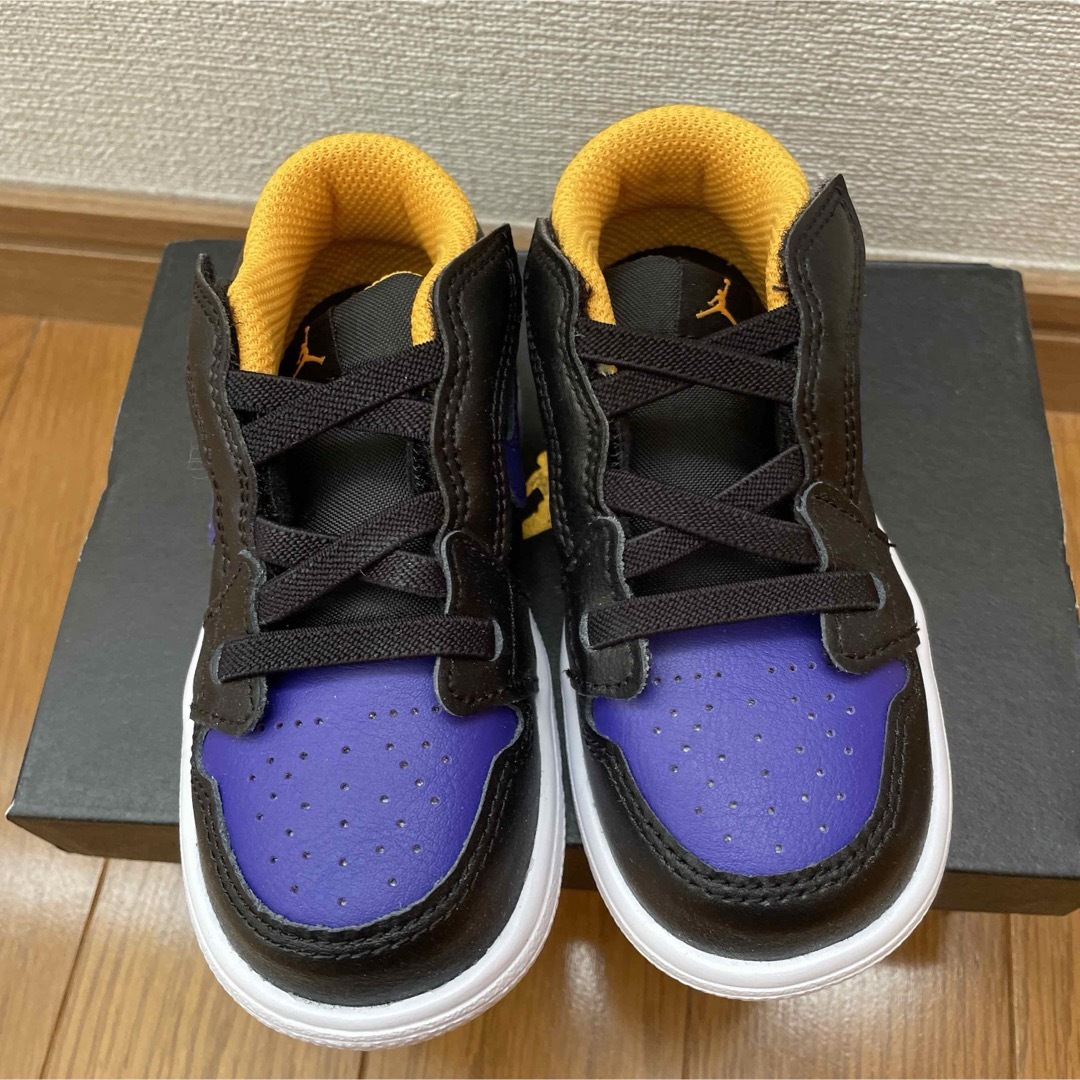 NIKE(ナイキ)のナイキ NIKE スニーカー ロー　 LOW ジョーダン1 キッズ/ベビー/マタニティのベビー靴/シューズ(~14cm)(スニーカー)の商品写真