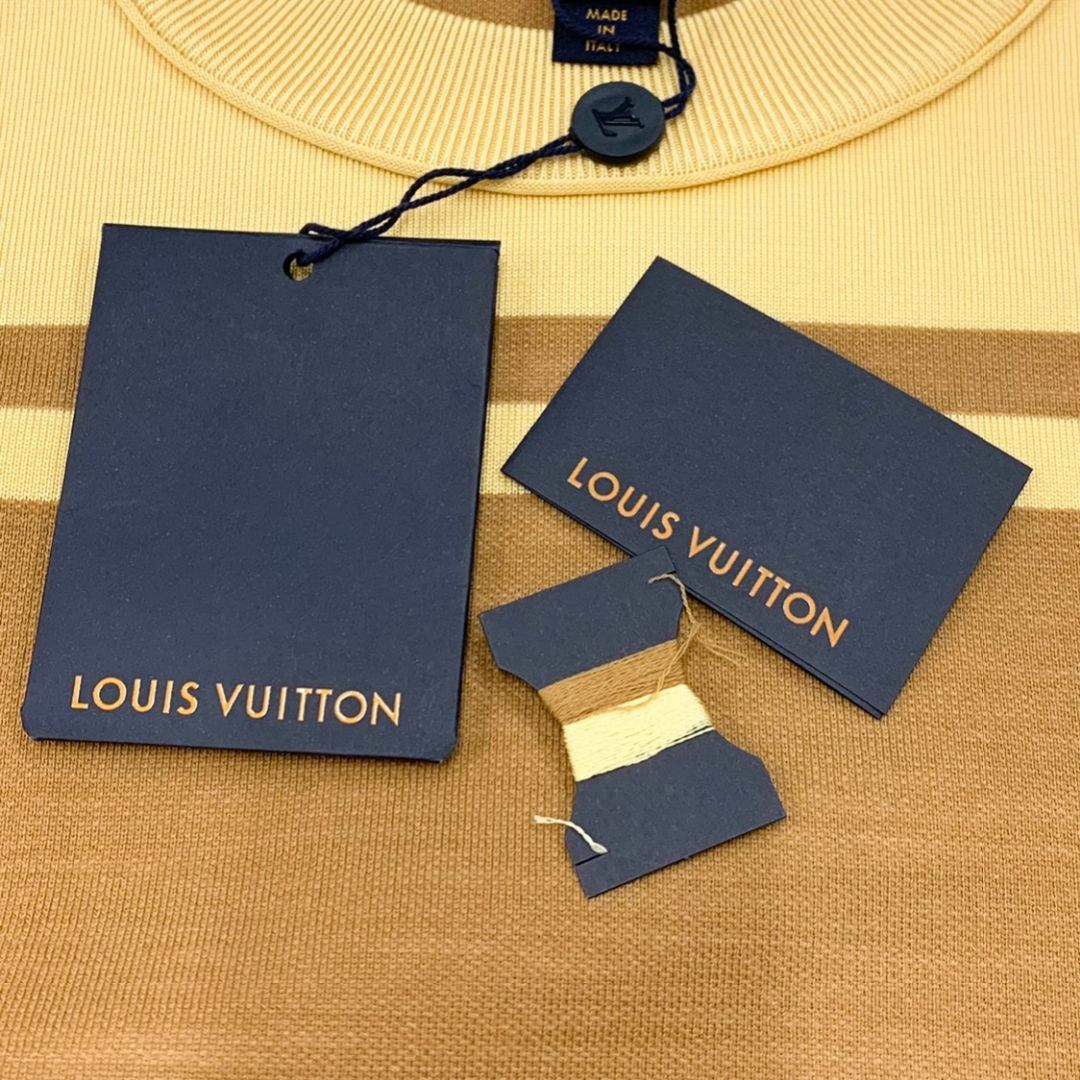 LOUIS VUITTON(ルイヴィトン)の9124 未使用 ヴィトン ブロックニット クロップド トップス モノグラム レディースのトップス(ニット/セーター)の商品写真