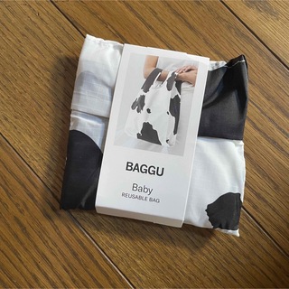 BAGGU BABY エコバック　ホワイト　カウ　ブラック　牛　黒　白　バグー(エコバッグ)