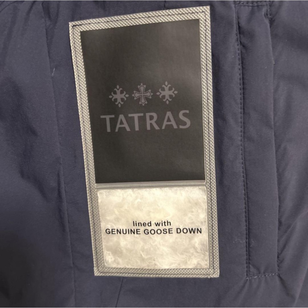 TATRAS(タトラス)のTATRAS × SHIPS / 別注 CERAMICA ダウンコート ネイビー レディースのジャケット/アウター(ダウンコート)の商品写真