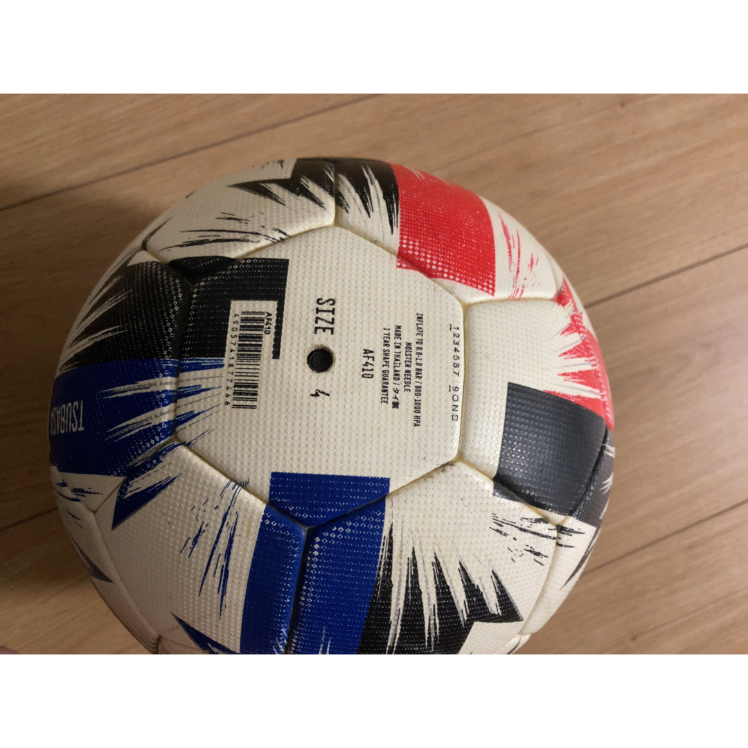 adidas(アディダス)のアディダス　キャプテン翼　サッカーボール　4号球　JFA  　ワールドカップ スポーツ/アウトドアのサッカー/フットサル(ボール)の商品写真