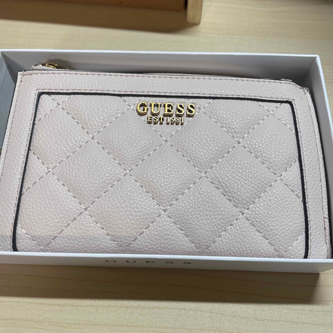 GUESS(ゲス)のGUESS  財布 ピンク レディースのファッション小物(財布)の商品写真