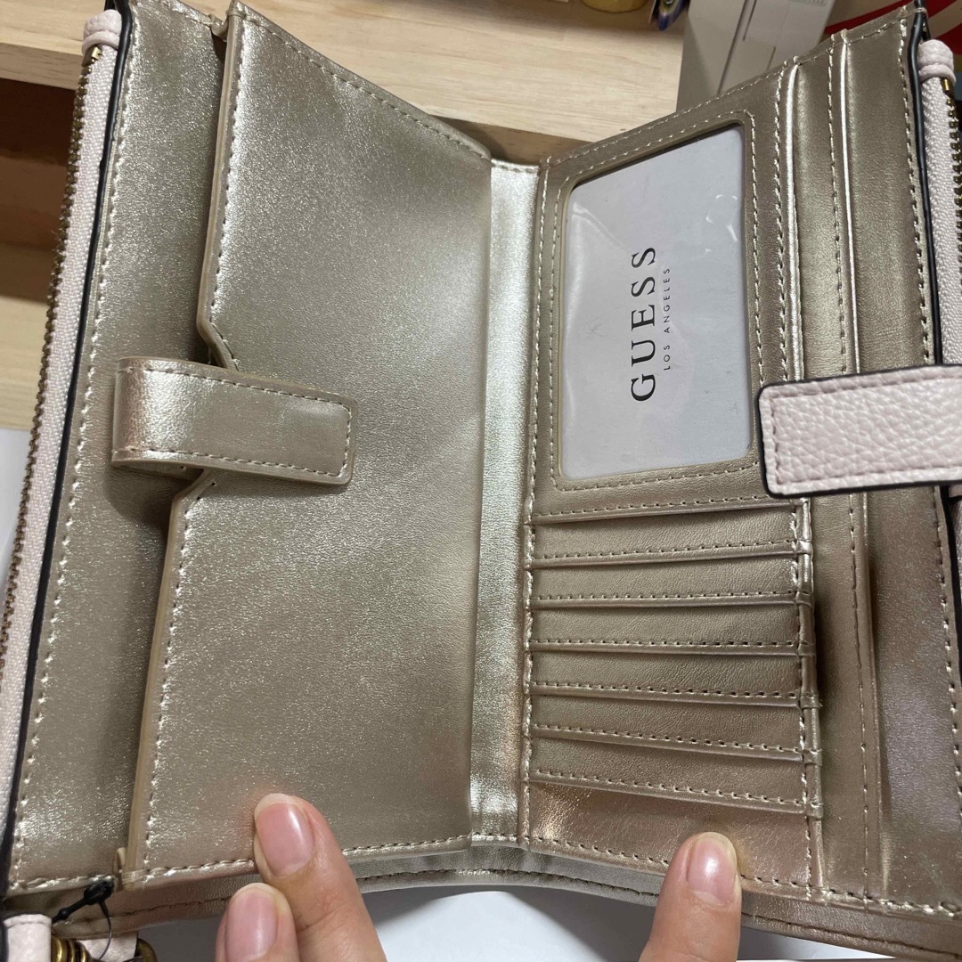 GUESS(ゲス)のGUESS  財布 ピンク レディースのファッション小物(財布)の商品写真