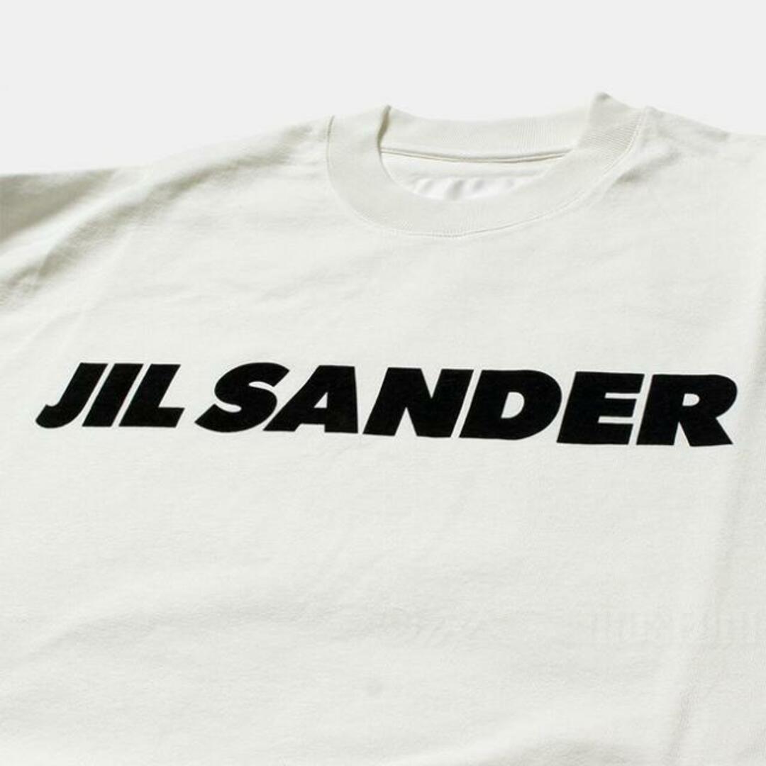 Jil Sander(ジルサンダー)の【新品未使用】 JIL SANDER ジルサンダー プリントロゴ コットンジャージ Tシャツ 長袖 メンズ J22GC0136J45148 【S/PORCELAIN】 メンズのトップス(Tシャツ/カットソー(半袖/袖なし))の商品写真