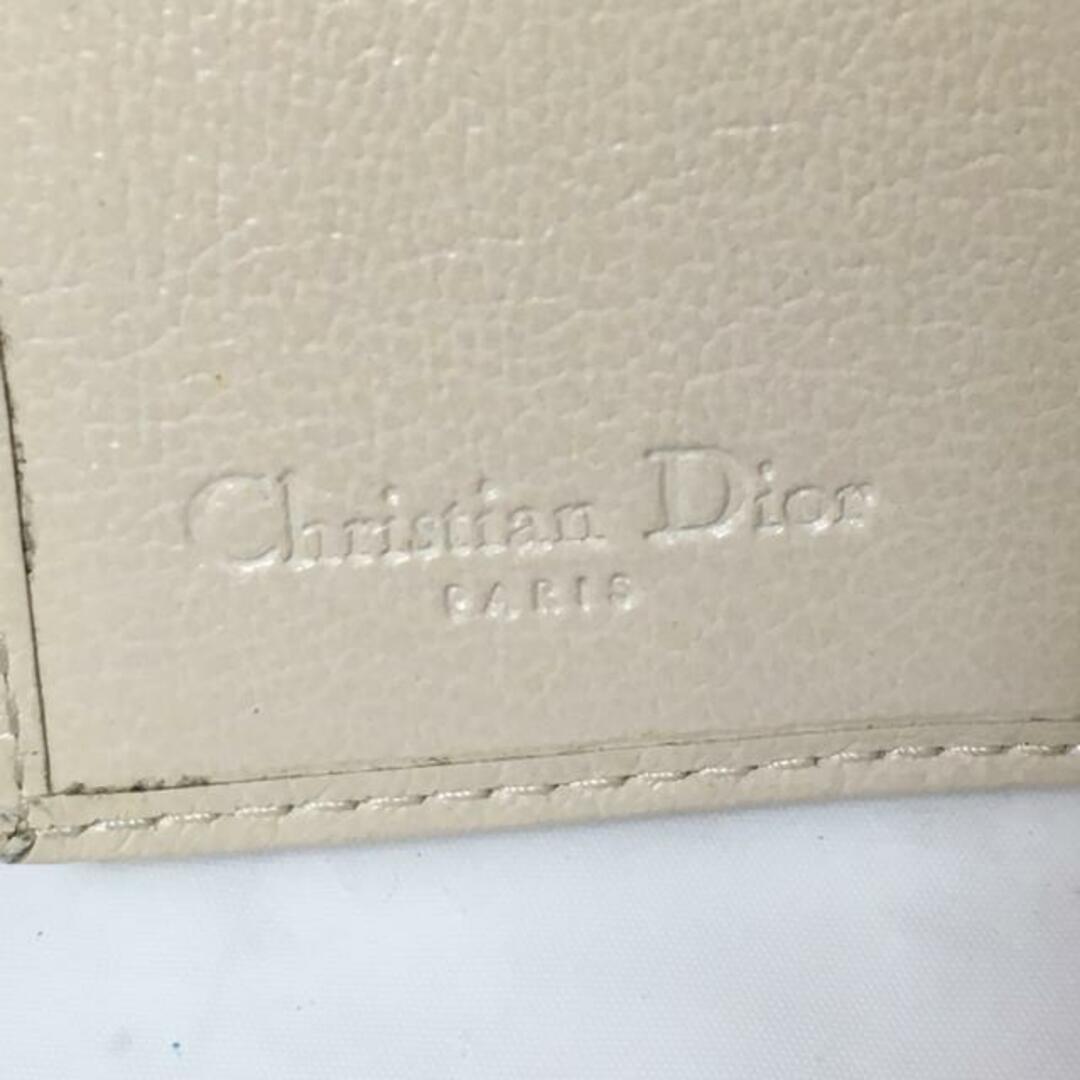 Christian Dior(クリスチャンディオール)のDIOR/ChristianDior(ディオール/クリスチャンディオール) Wホック財布 フラワー アイボリー×ブラウン×マルチ 刺繍 PVC(塩化ビニール)×レザー レディースのファッション小物(財布)の商品写真