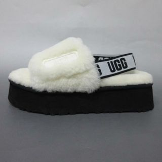 アグ(UGG)のUGG(アグ) サンダル美品  ディスコスライド 1112258 アイボリー×黒 バックストラップ ムートン(サンダル)