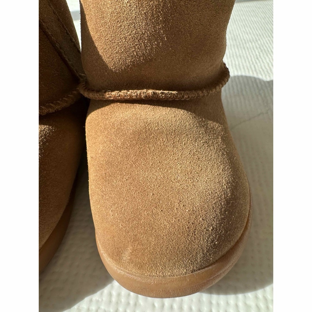 UGG AUSTRALIA(アグオーストラリア)のほぼ未使用★ UGG ムートンブーツ13.5cm キッズ/ベビー/マタニティのベビー靴/シューズ(~14cm)(ブーツ)の商品写真