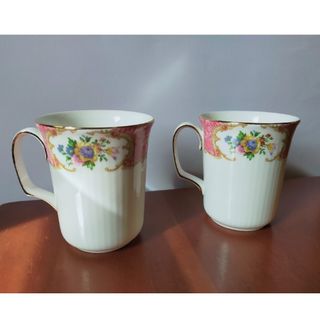 ロイヤルアルバート(ROYAL ALBERT)のロイヤルアルバート　コーヒーカップ　2個(グラス/カップ)