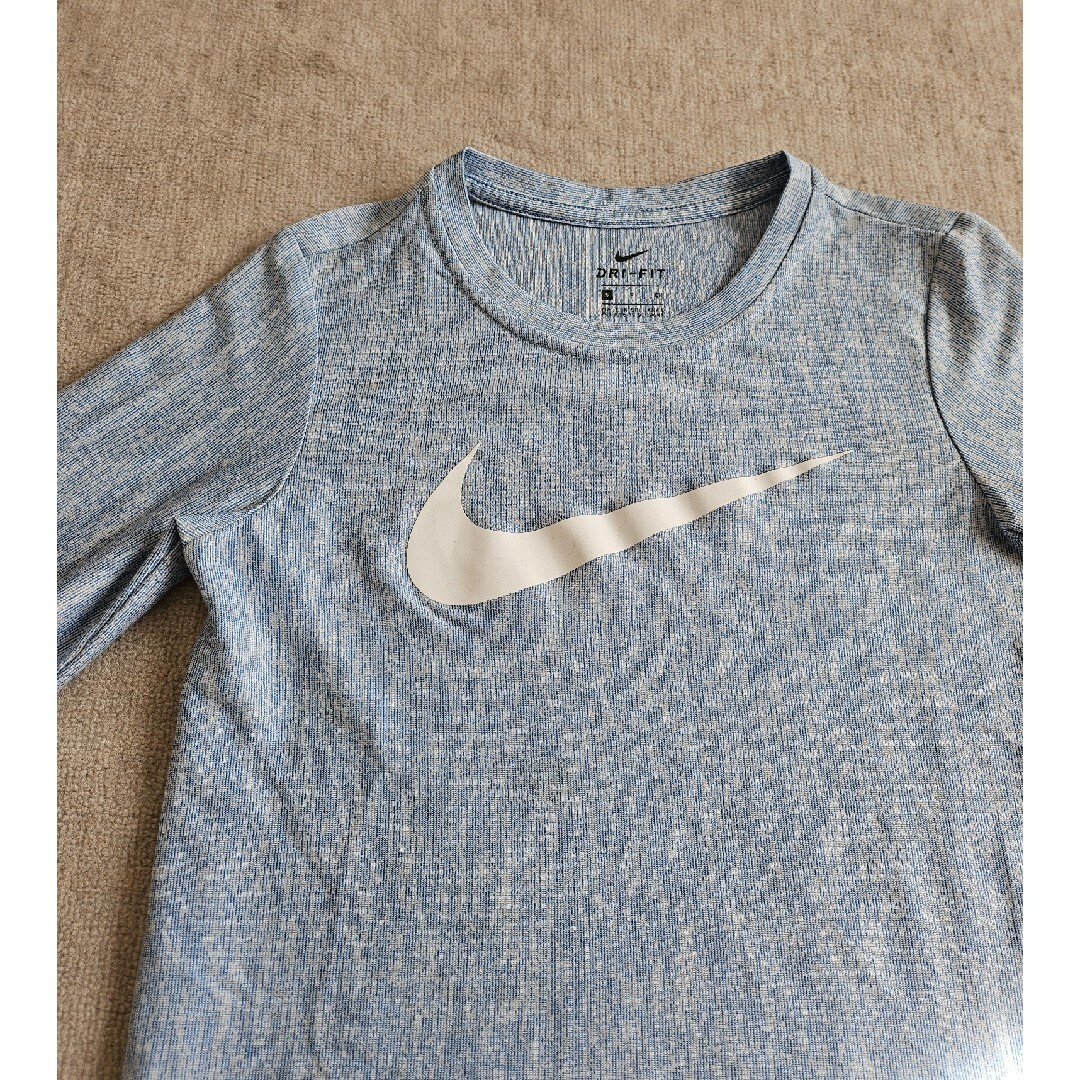 NIKE(ナイキ)のナイキ　NIKE　ドライフィットT　140 キッズ/ベビー/マタニティのキッズ服女の子用(90cm~)(Tシャツ/カットソー)の商品写真