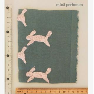 ミナペルホネン(mina perhonen)の3点同梱☘専用☘3-a　run run run　green × pink(生地/糸)