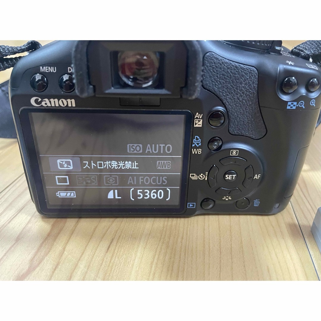 Canon(キヤノン)のcanon eos kiss x2 50mm単焦点レンズ スマホ/家電/カメラのカメラ(デジタル一眼)の商品写真