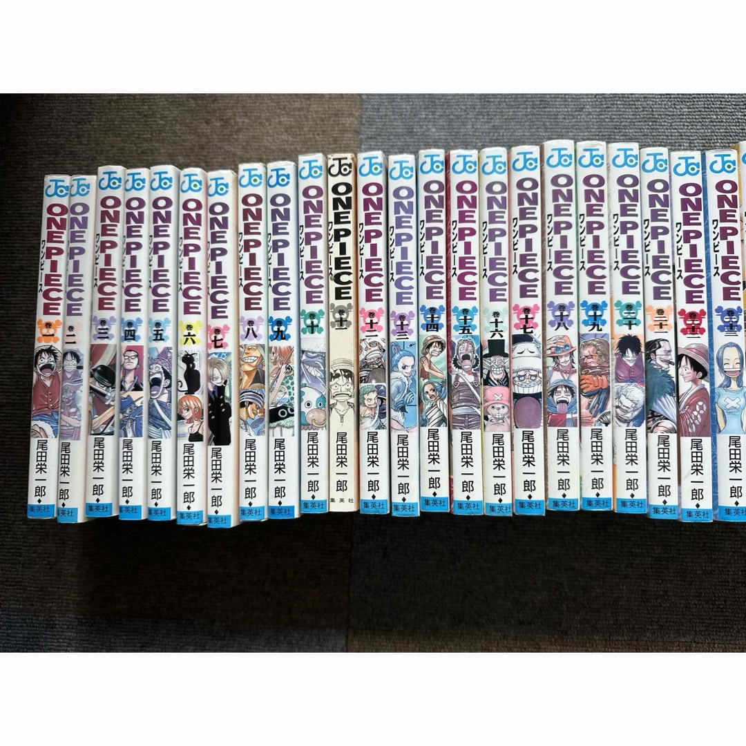 集英社(シュウエイシャ)のONE PIECE ワンピース １〜75巻セット　84巻付 エンタメ/ホビーの漫画(全巻セット)の商品写真