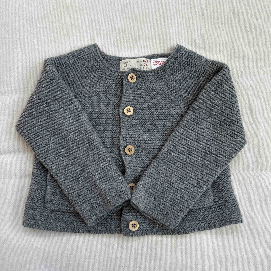 ZARA KIDS(ザラキッズ)のZara mini ベビーカーディガン　サイズ6-9m キッズ/ベビー/マタニティのベビー服(~85cm)(カーディガン/ボレロ)の商品写真