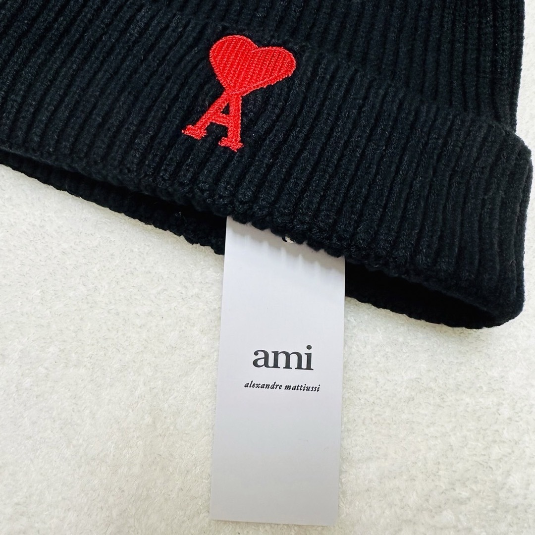 ami(アミ)のamiparis アミパリス ニット帽 男女兼用  ブラック レディースの帽子(ニット帽/ビーニー)の商品写真
