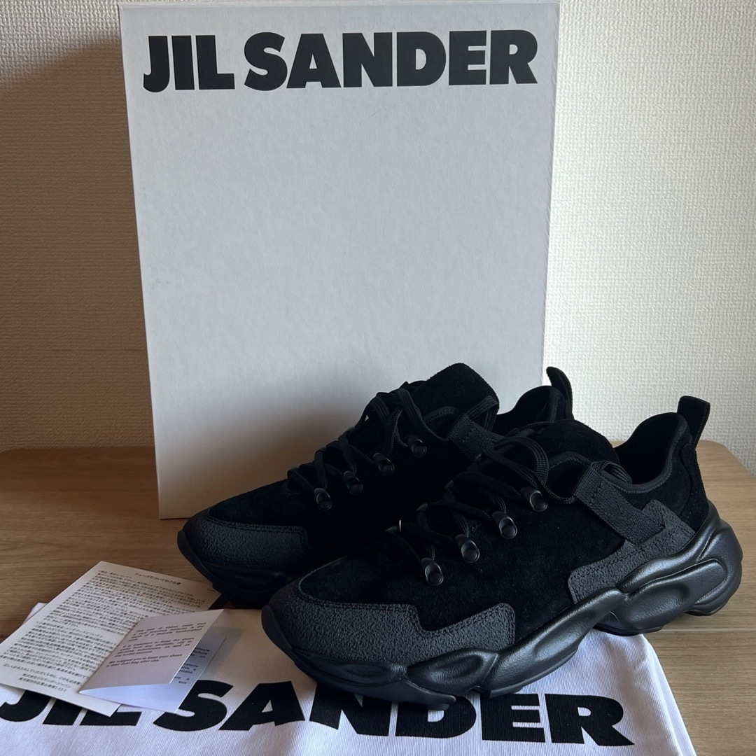 Jil Sander(ジルサンダー)のJIL SANDER ジルサンダー ブラック Hairy スエード スニーカー メンズの靴/シューズ(スニーカー)の商品写真