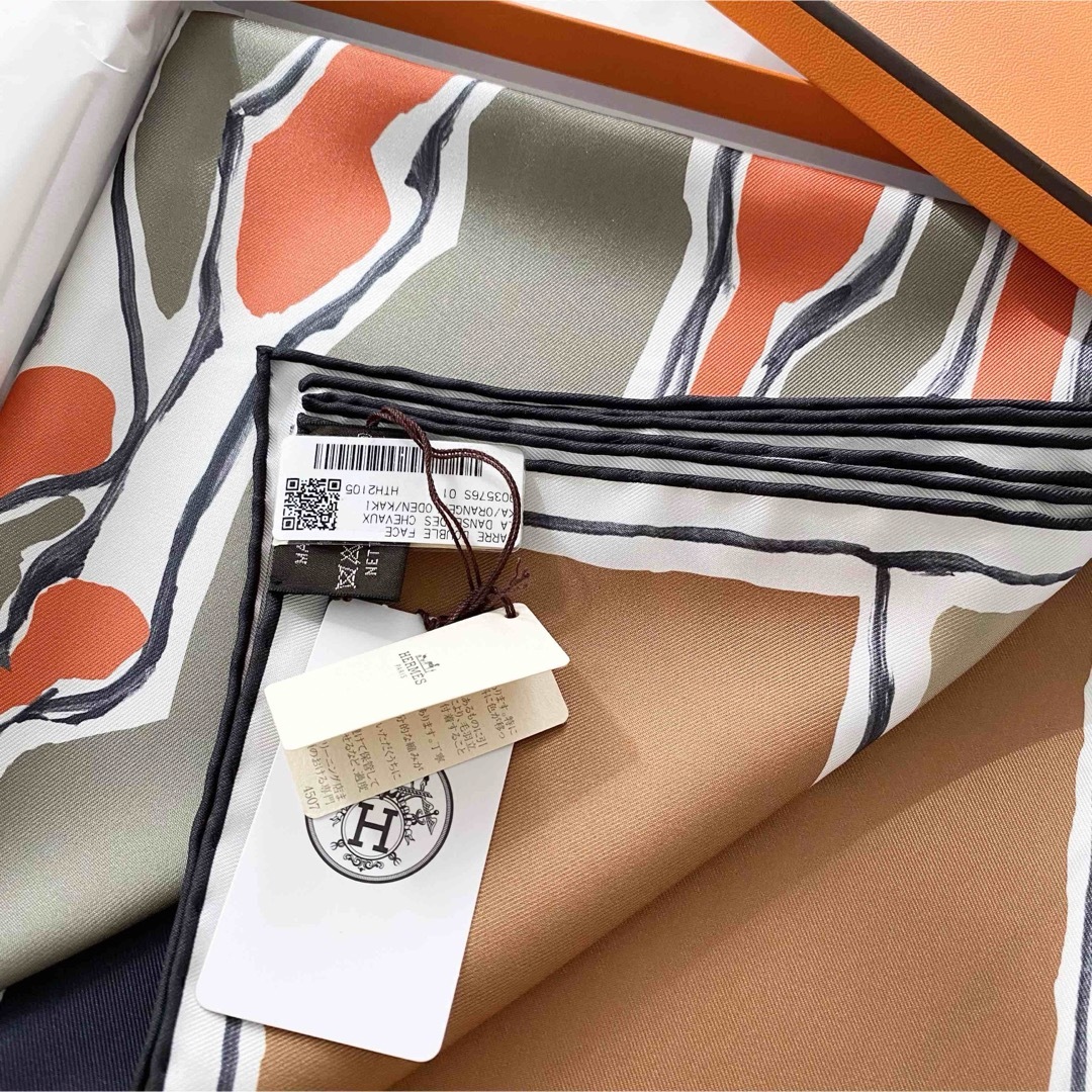 HERMES - エルメス スカーフ ダブルフェイス カレ90 馬のダンス HERMES - エルメス スカーフ ダブルフェイス カレ90 馬のダンス