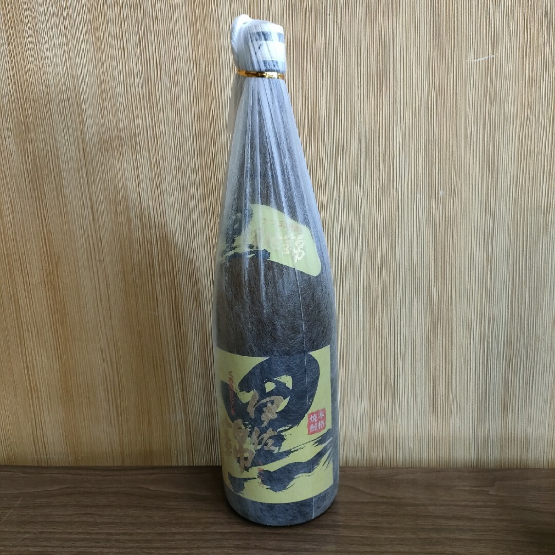 黒伊佐錦　さつま焼酎 食品/飲料/酒の酒(焼酎)の商品写真