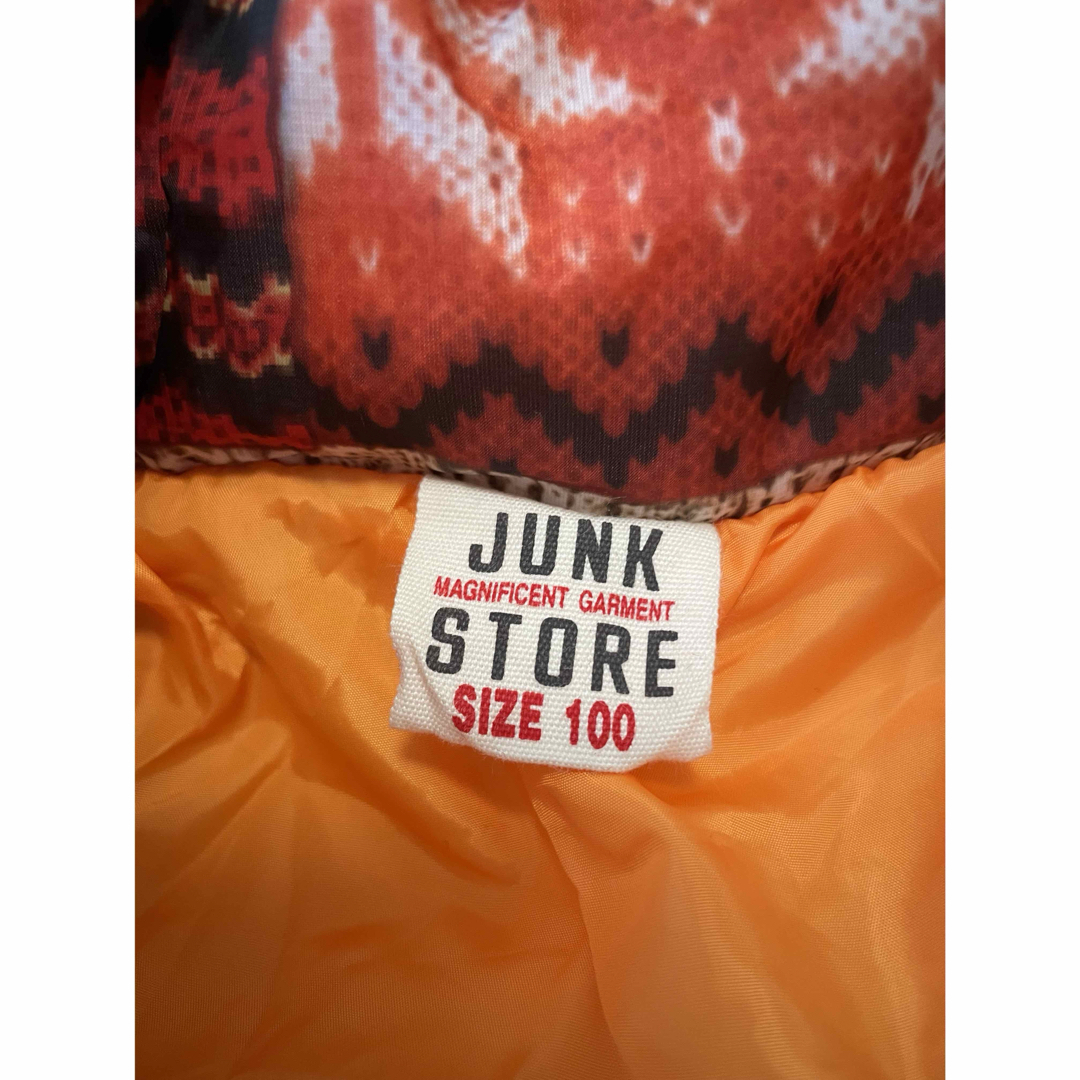 JUNK STORE(ジャンクストアー)のJUNK STORE ダウン　100 キッズ/ベビー/マタニティのキッズ服男の子用(90cm~)(ジャケット/上着)の商品写真