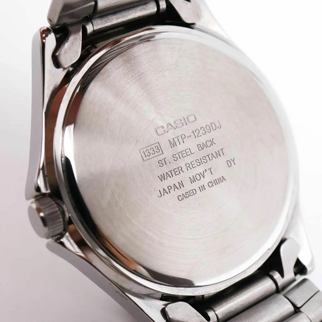 CASIO(カシオ)の《美品》CASIO 腕時計 シルバー クォーツ メンズ デイト e メンズの時計(腕時計(アナログ))の商品写真