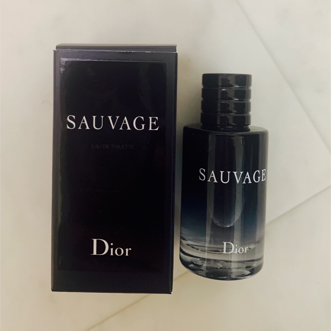 Dior(ディオール)のディオール　ソヴァージュ　10ml コスメ/美容の香水(香水(男性用))の商品写真