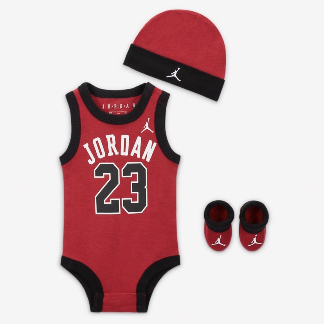 Jordan Brand（NIKE）(ジョーダン)のJordan ジョーダン ベビースーツ　出産祝い3点セット　新品 キッズ/ベビー/マタニティのベビー服(~85cm)(ロンパース)の商品写真