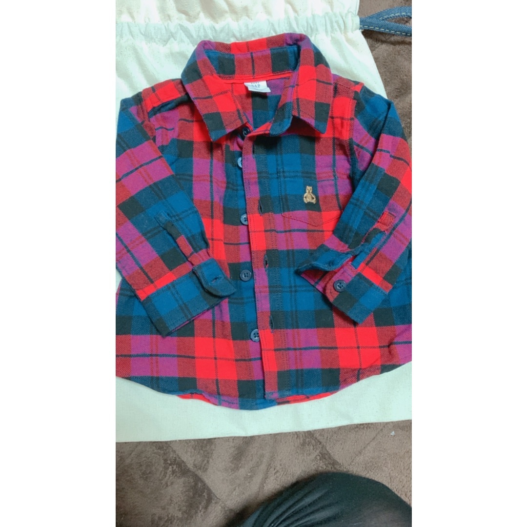 GAP(ギャップ)のベビー　長袖　チェックシャツ　GAP 還元中！！ キッズ/ベビー/マタニティのベビー服(~85cm)(その他)の商品写真