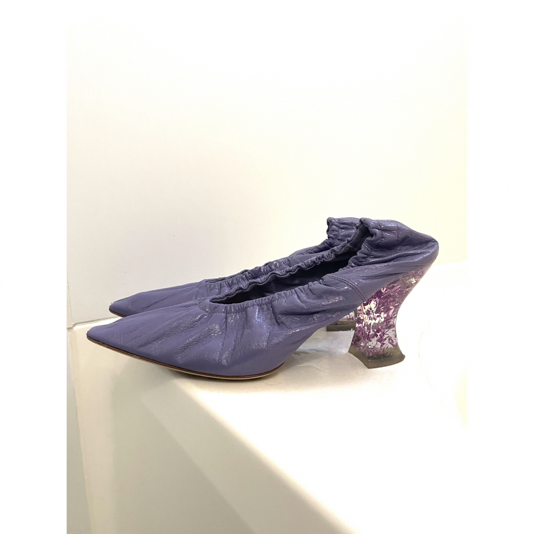 Bottega Veneta(ボッテガヴェネタ)のBOTTEGA VENETA  クリアグリッターヒールパンプス レディースの靴/シューズ(ハイヒール/パンプス)の商品写真