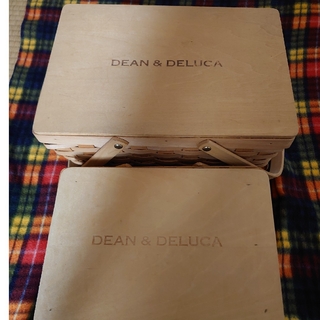 ディーンアンドデルーカ(DEAN & DELUCA)のDEAN&DELUCA バスケット 大と小(弁当用品)