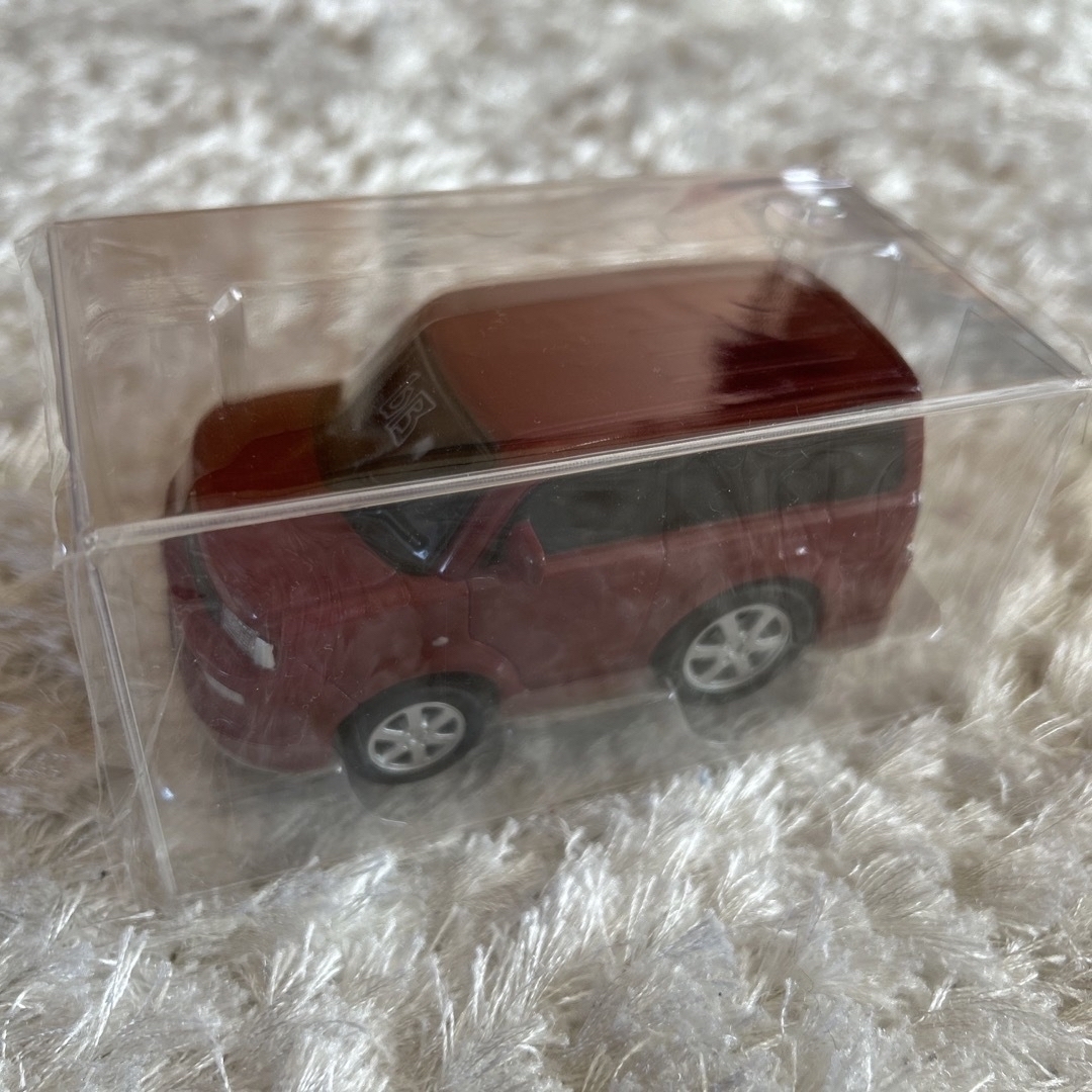 トヨタ(トヨタ)のトヨタbB  ミニカー(ちょっと大きめ？)２個セット　レッド　ホワイト エンタメ/ホビーのおもちゃ/ぬいぐるみ(ミニカー)の商品写真