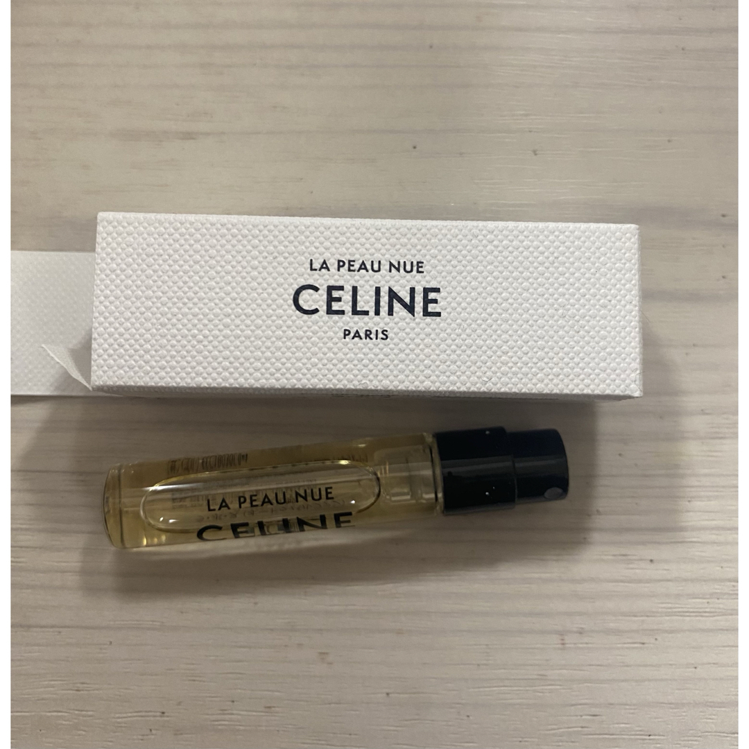 celine(セリーヌ)のセリーヌ　香水　LA PEAU NUE ラ・ポ・ヌ コスメ/美容の香水(ユニセックス)の商品写真