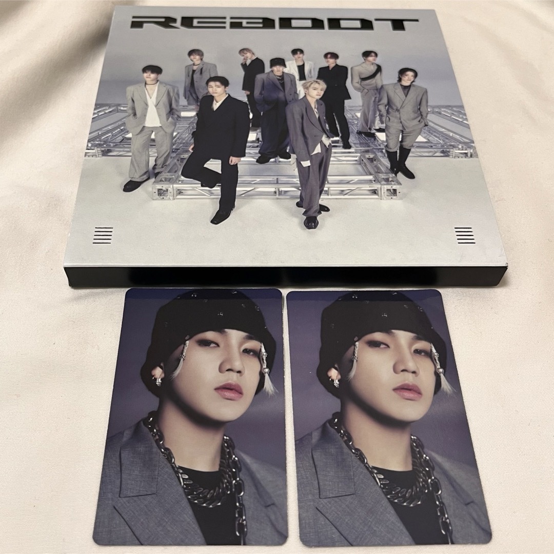 TREASURE REBOOT デジパックJP ver3 ヒョンソクトレカ エンタメ/ホビーのCD(K-POP/アジア)の商品写真