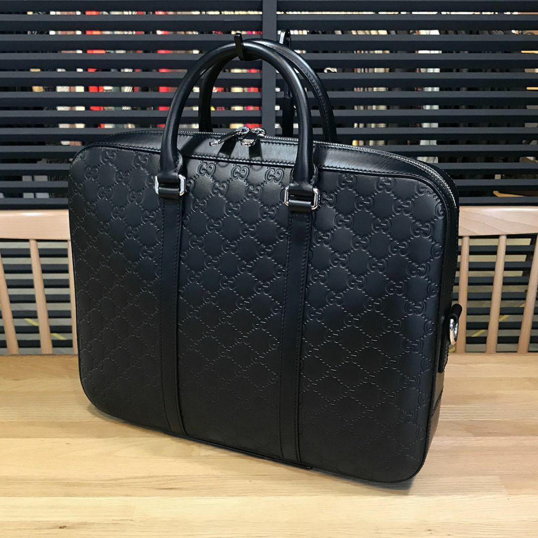 Gucci(グッチ)の新品未使用 グッチ グッチシマ ビジネスバッグ ブリーフケース ブラック 黒 メンズのバッグ(ビジネスバッグ)の商品写真