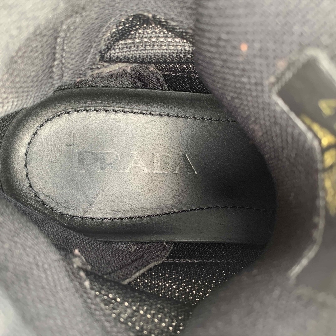 PRADA(プラダ)のPrada Sport レースアップ　8 スニーカー  外箱　袋付き　プラダ メンズの靴/シューズ(スニーカー)の商品写真