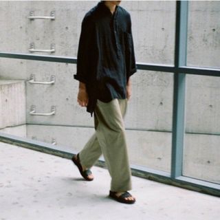COMOLI - COMOLI コモリ 23SS リネンWクロス プルオーバーシャツ COMOLI - COMOLI コモリ 23SS リネンWクロス プルオーバーシャツ