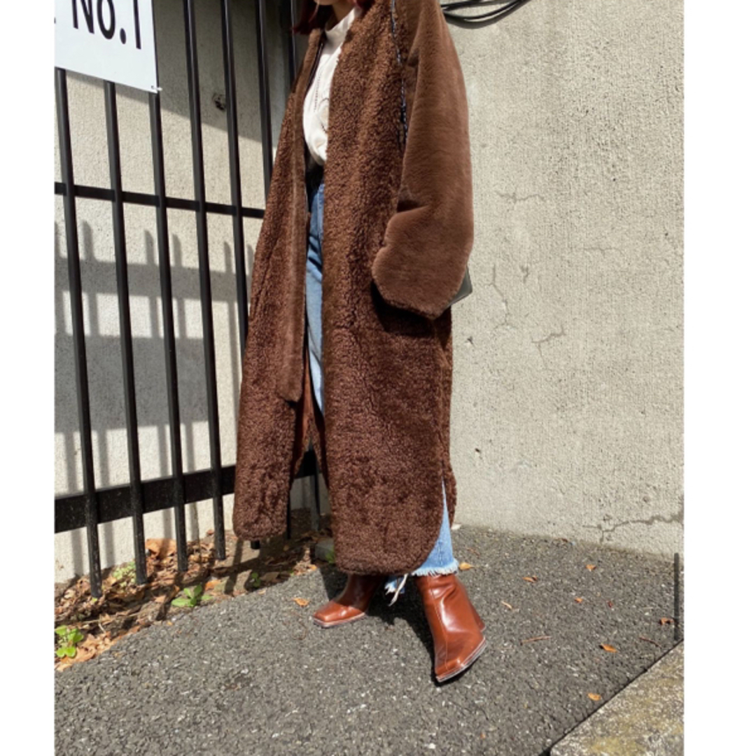 Ameri VINTAGE(アメリヴィンテージ)のREVERSIBLE TWIN BOA COAT    アメリヴィンテージ レディースのジャケット/アウター(ロングコート)の商品写真