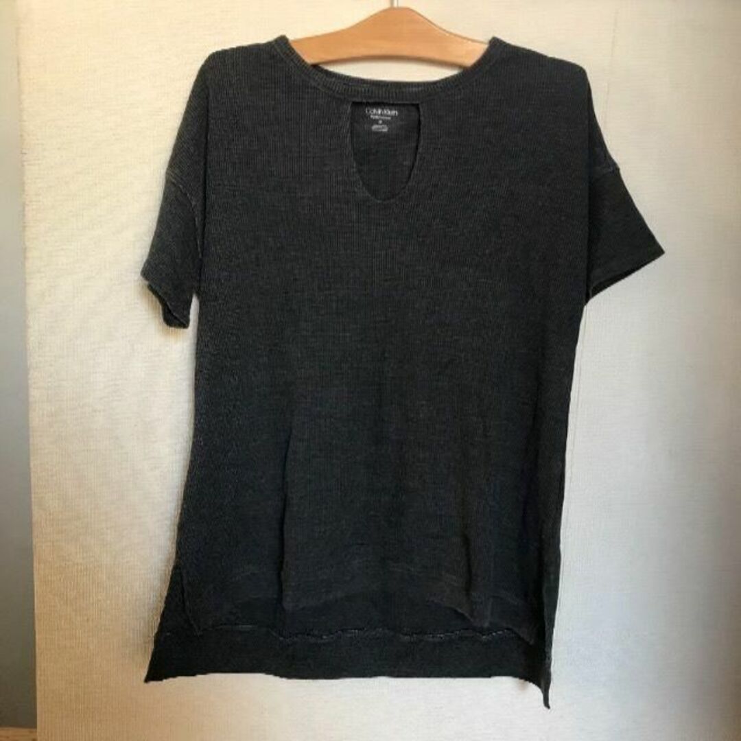 Calvin Klein(カルバンクライン)の★新品未使用 ゆったりトップス カルバンクライン 半袖 1点 レディースのトップス(カットソー(半袖/袖なし))の商品写真