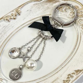 クリスチャンディオール(Christian Dior)の美品 正規品 クリスチャンディオール キーホルダー シルバー パール リボン 星(キーホルダー)