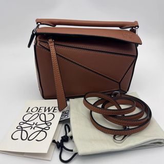 LOEWE ロエベ アナグラム レオパード柄 カーキ ブラック 黒 PVC レザー