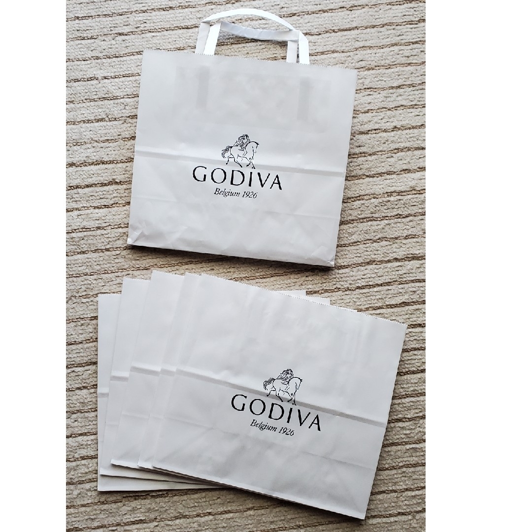 GODIVA(ゴディバ)のGODIVA　紙袋　5枚セット レディースのバッグ(ショップ袋)の商品写真