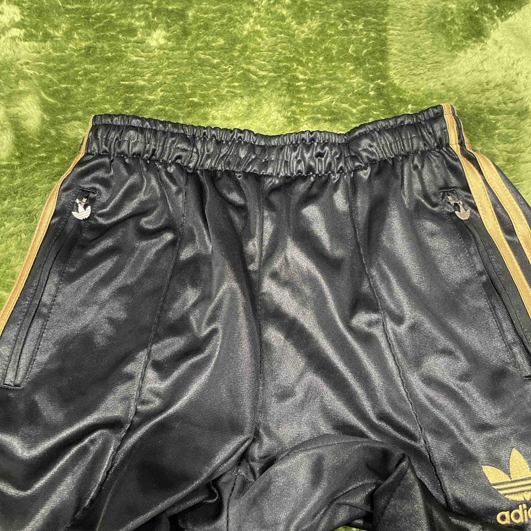 adidas(アディダス)の専用　adidas ジャージ　セットアップ　chile62　上下　黒光沢 メンズのトップス(ジャージ)の商品写真