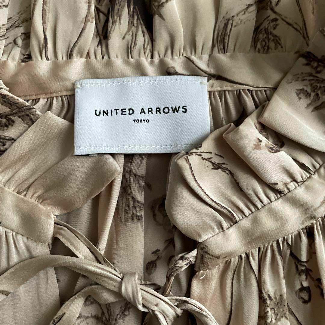 UNITED ARROWS(ユナイテッドアローズ)の81 フォロー感謝割 nonkine様 UNITEDARROWS 花柄 ブラウス レディースのトップス(シャツ/ブラウス(長袖/七分))の商品写真