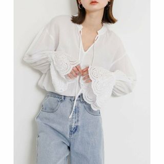 センスオブプレイスバイアーバンリサーチ(SENSE OF PLACE by URBAN RESEARCH)の【OFF WHITE】スカラップレースヨウリュウブラウス(シャツ/ブラウス(長袖/七分))