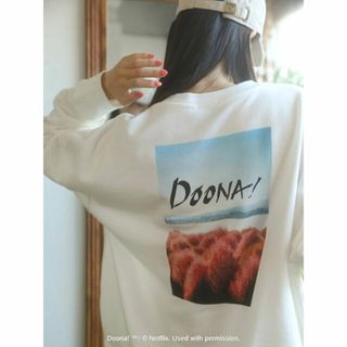 グリーンパークス(green parks)の【ホワイト】●DOONA! ロゴptルーズスウェット 24SS(カットソー(長袖/七分))