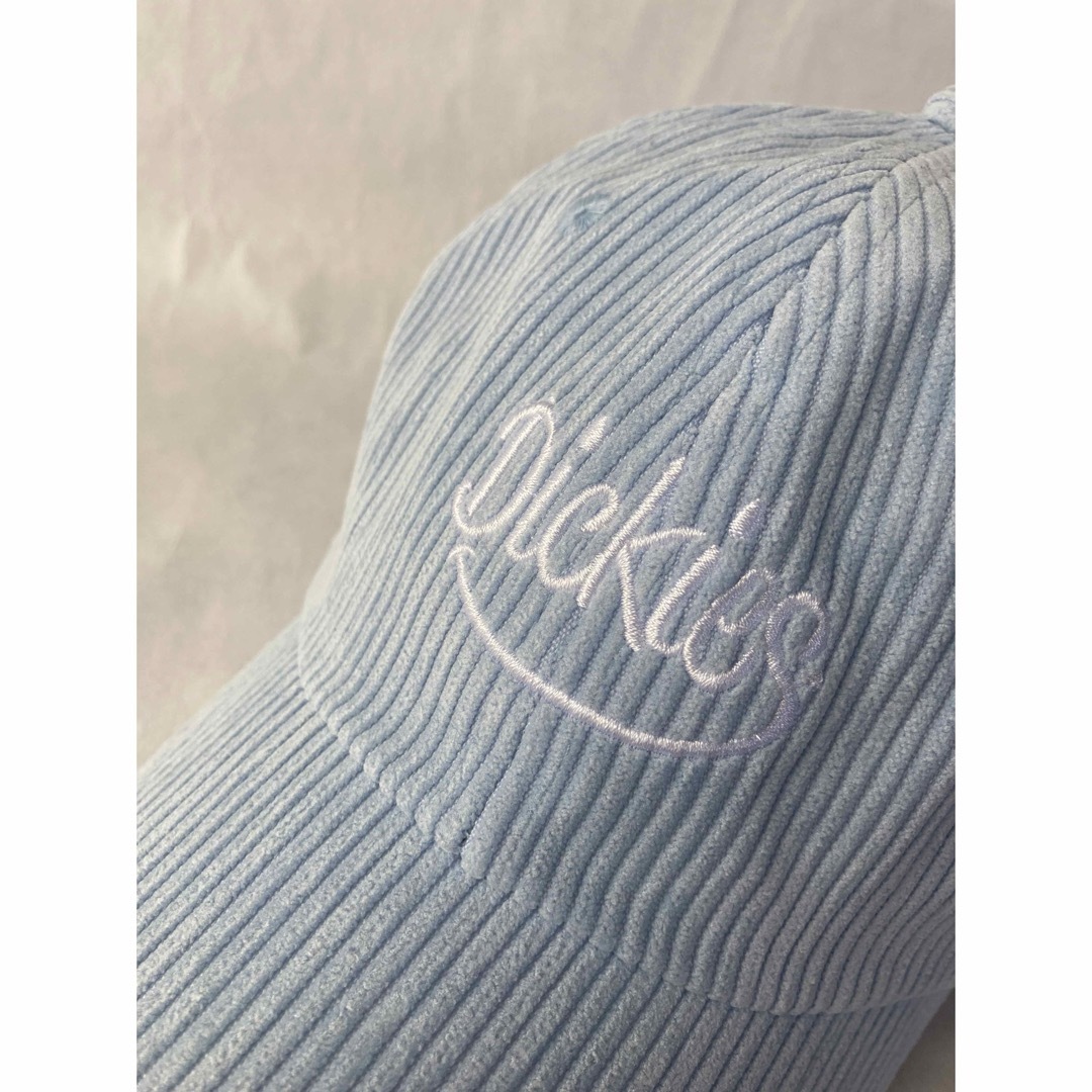 Dickies(ディッキーズ)の新品送料込み❣️人気スマイル刺繍Dickiesゴーデュロイカジュアルキャップ レディースの帽子(キャップ)の商品写真