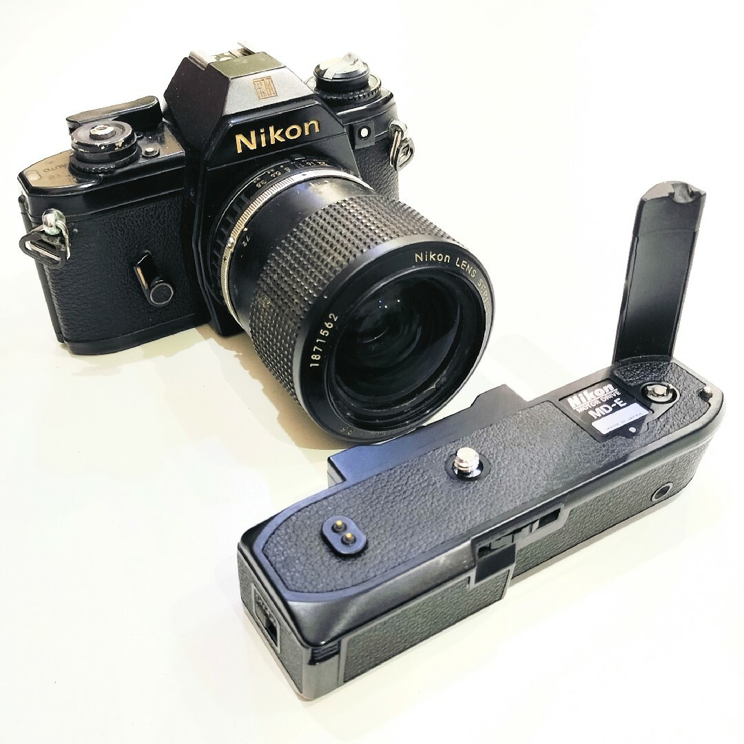 Nikon(ニコン)のNIKON　ニコン　EM　フィルムカメラ　NIKON　MOTOR DRIVE スマホ/家電/カメラのカメラ(フィルムカメラ)の商品写真