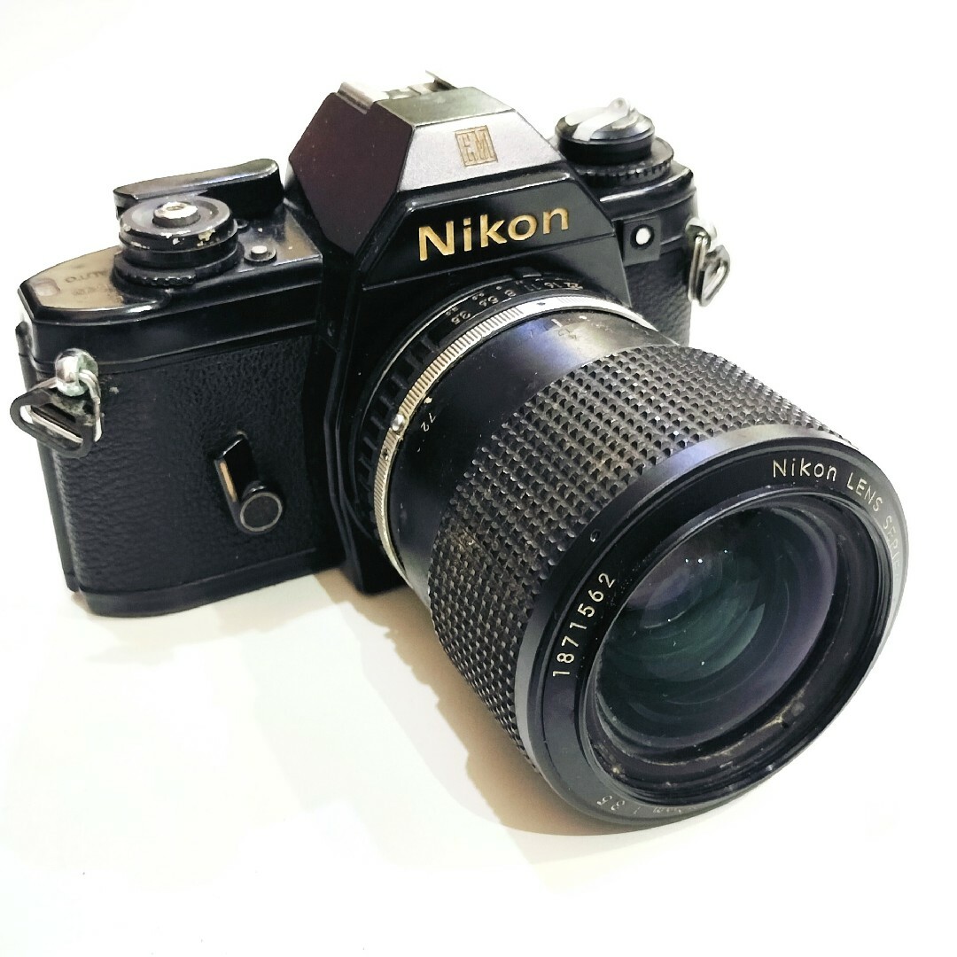 Nikon(ニコン)のNIKON　ニコン　EM　フィルムカメラ　NIKON　MOTOR DRIVE スマホ/家電/カメラのカメラ(フィルムカメラ)の商品写真