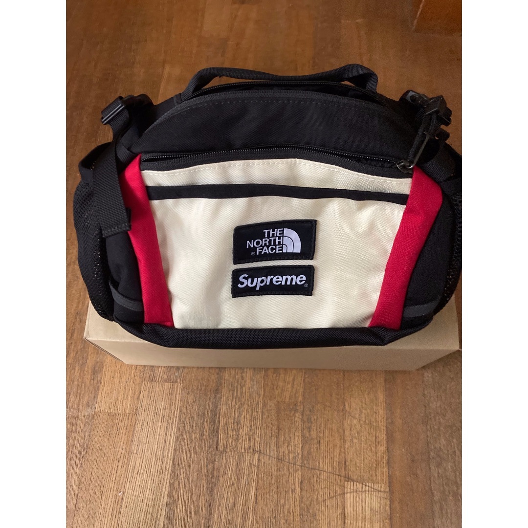 Supreme(シュプリーム)のSupreme TNF Expedition Waist Bag メンズのバッグ(ボディーバッグ)の商品写真