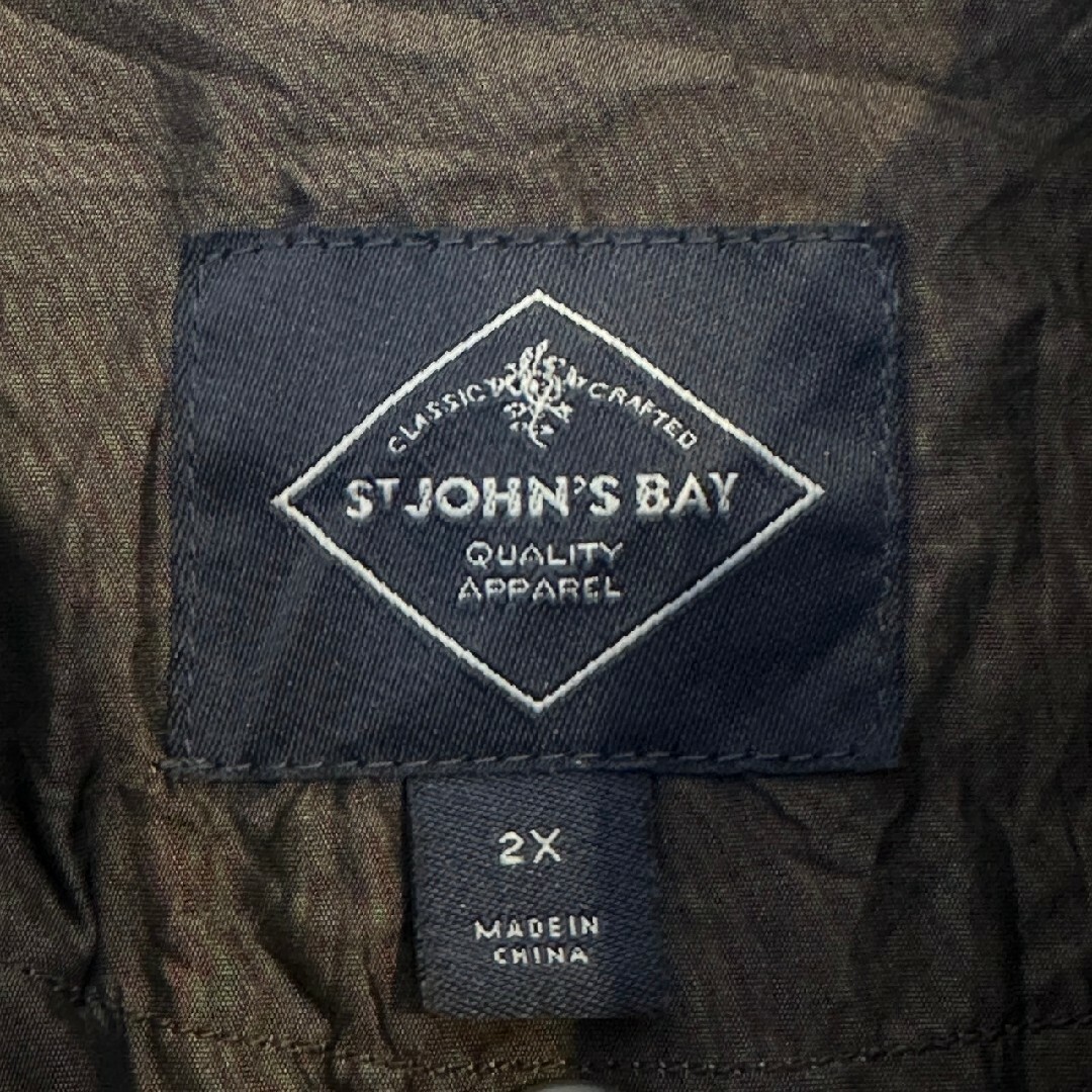 ST.JOHN'S BAY　フーディコート　無地　レッド　えんじ色 レディースのジャケット/アウター(ナイロンジャケット)の商品写真